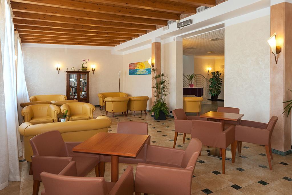 לידו די ג'סולו Regent'S Hotel מראה חיצוני תמונה