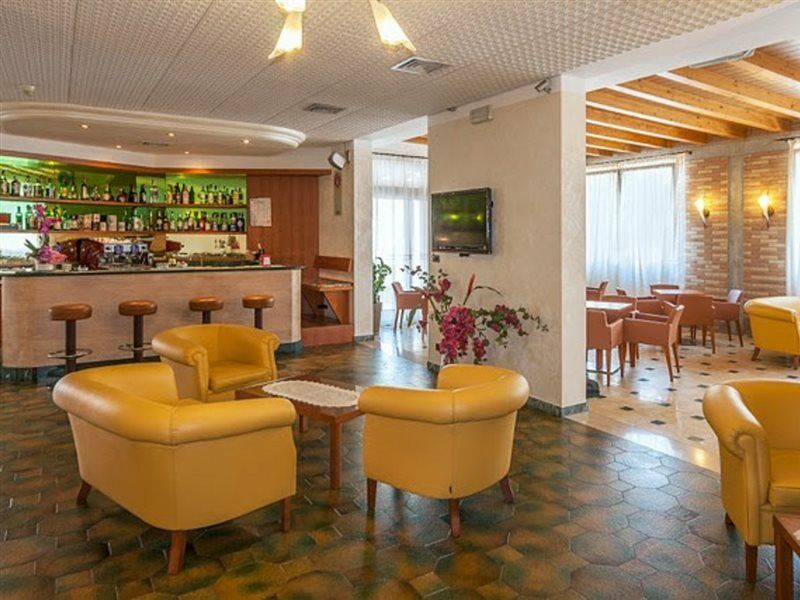 לידו די ג'סולו Regent'S Hotel מראה חיצוני תמונה